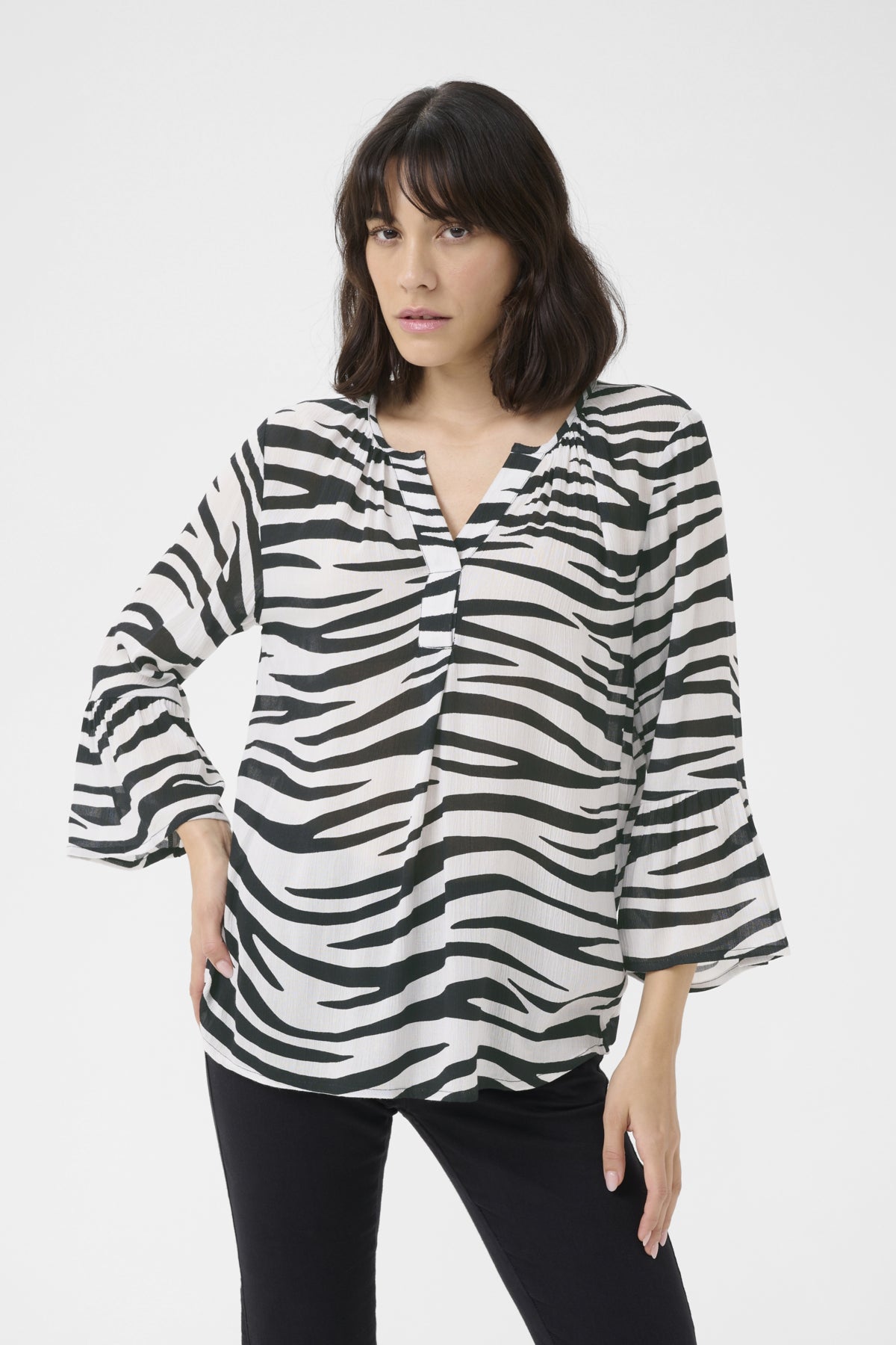 KAlea Blouse Chalk/Black Animal