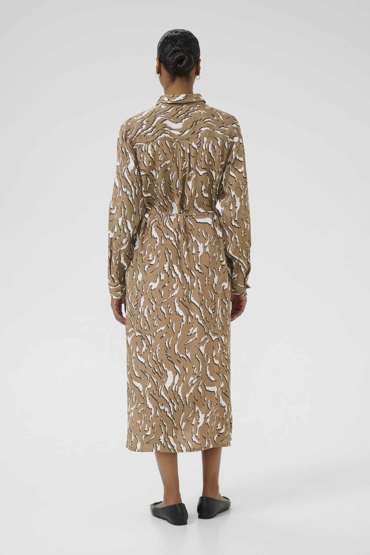 KAmille Shirt Dress Toasted Coconut Graphic Animal - 10510518