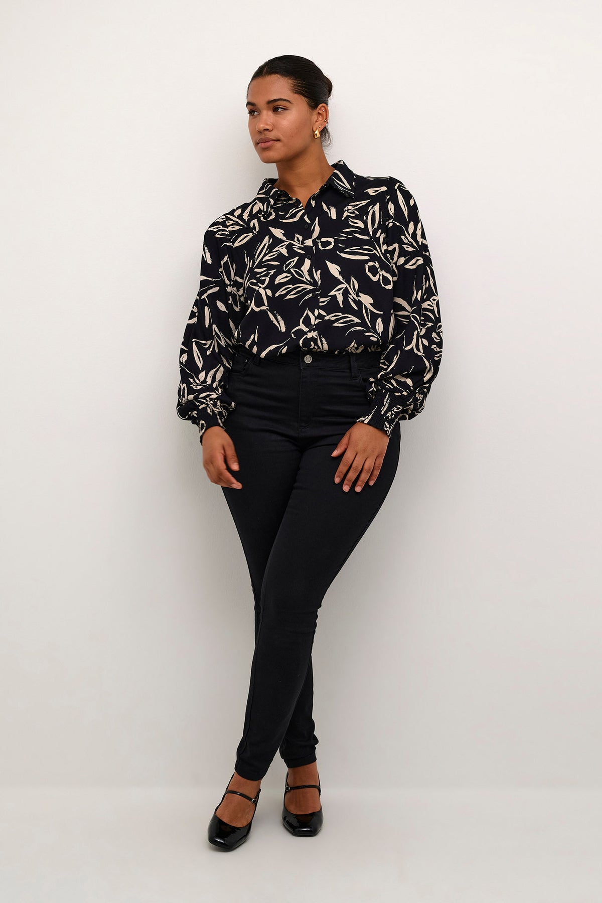 KCflora Shirt Black/Sand Painted Flower - 10582552