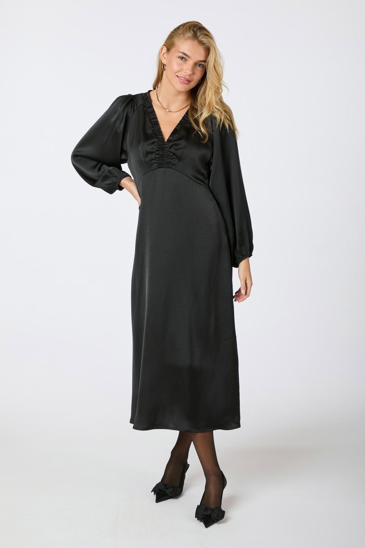 Isobel Heavy Sateen Black