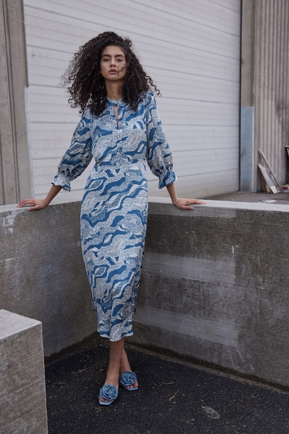 FloretBBClarenas dress Blue lace print - BBW4320