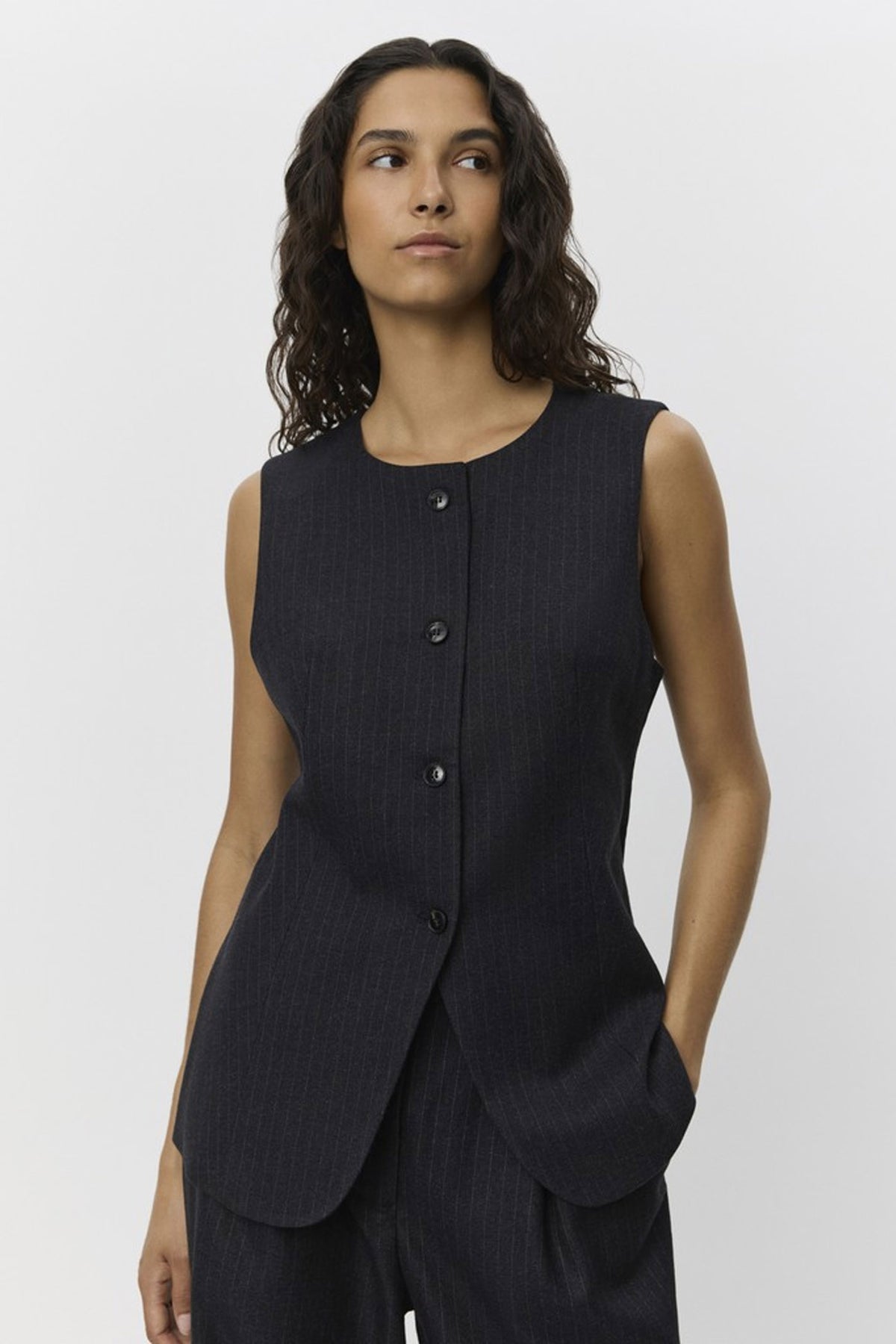 MERTHASW VEST 1000 Black - S253445