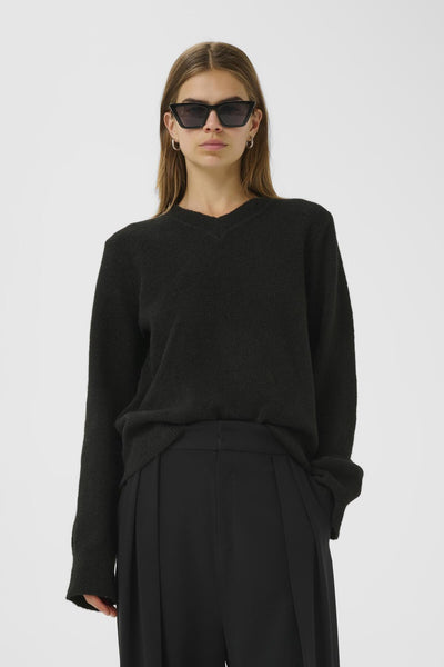 GuniIW V-Neck Black - 30111022 Thumbnail