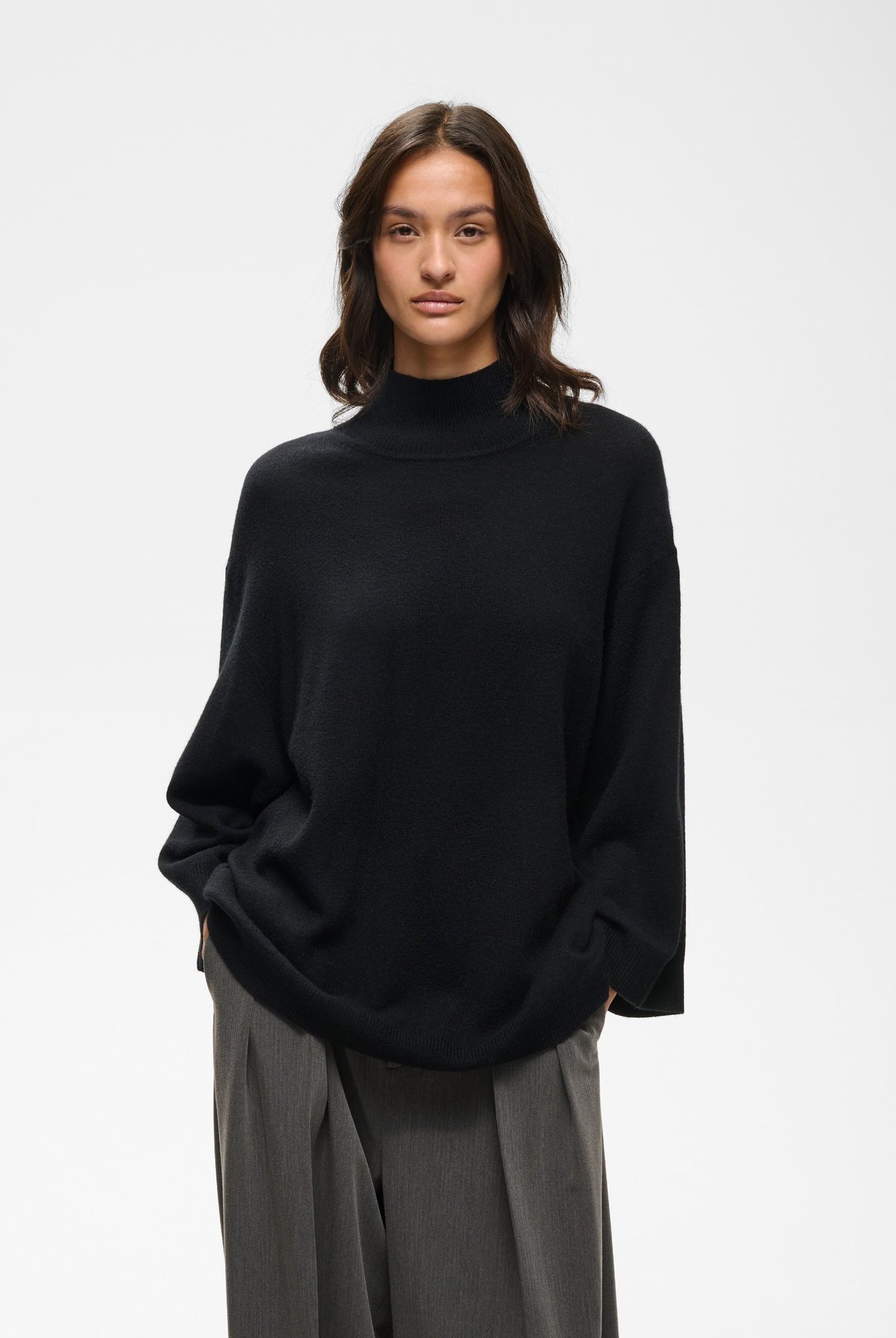 TALLYIW MONIKA V-NECK Black - 194008 - 30113217