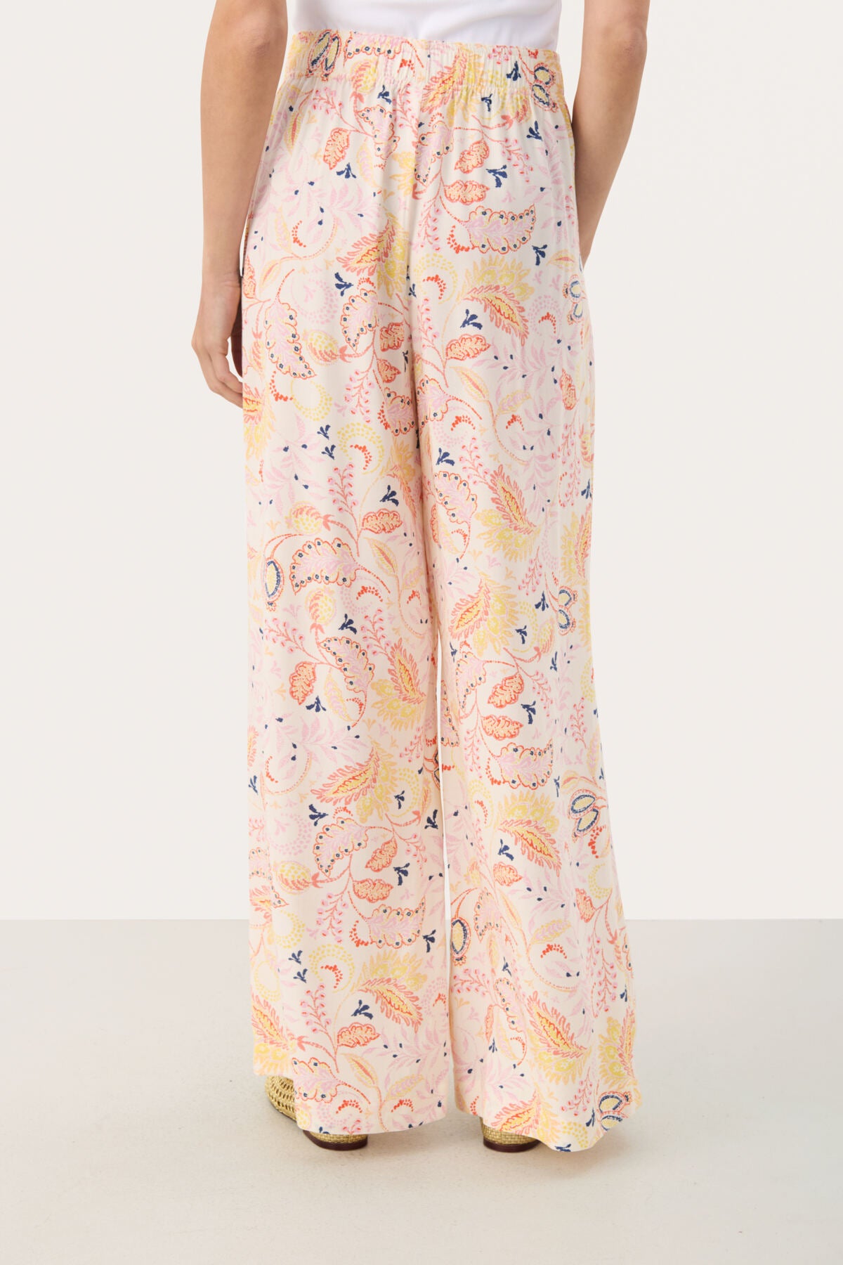 AlfiesPW PA Multi Paisley Print