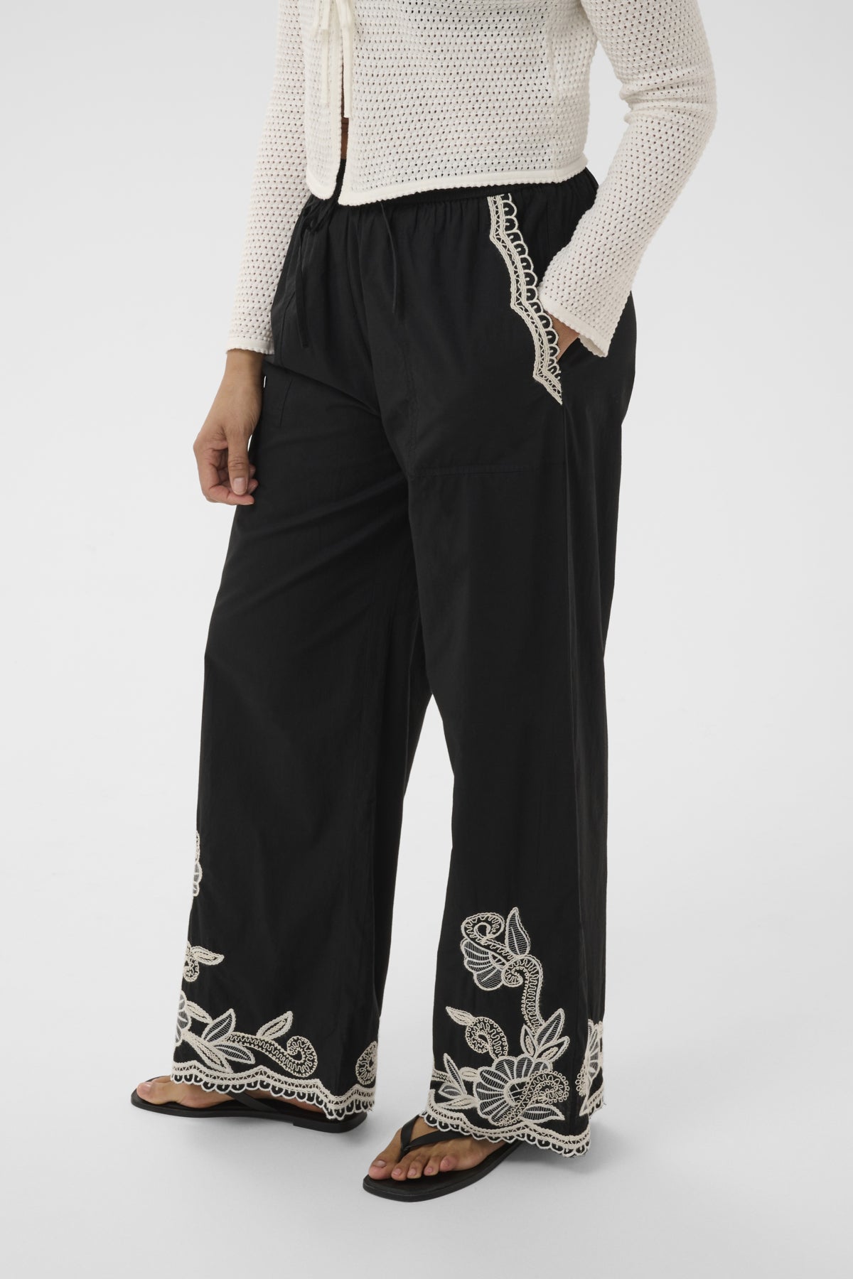 BilanPW Pants Black W offwhite emb - 304950 - 30310557