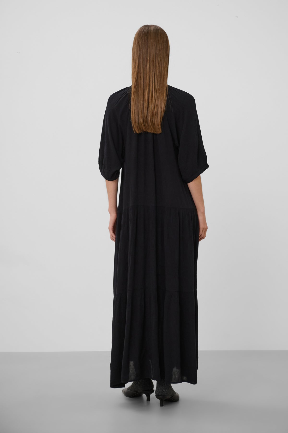 SLZaya Flowy Maxi Dress SS Black