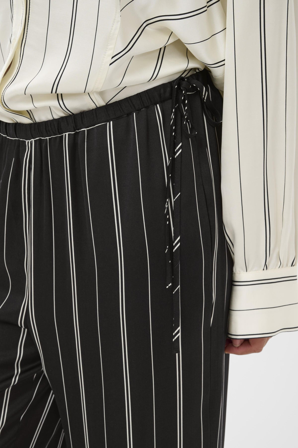 SLMarcela Printed Pants Black W White Stripes - 304533 - 30408923