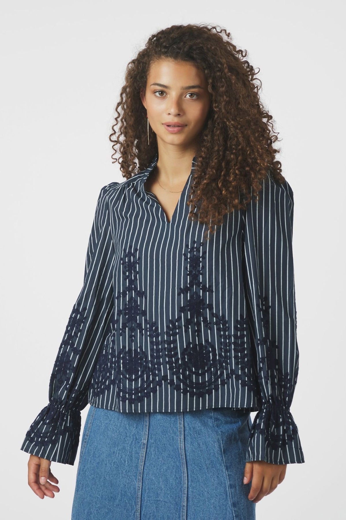 Amara Stripe Emb Navy - 163363