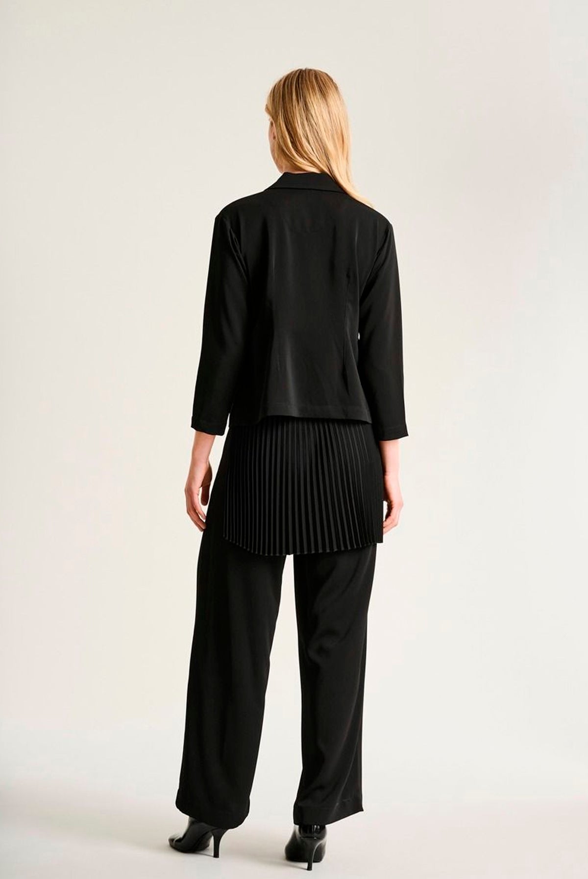 Yume jakke med plissé detalje Black - 267-2491-5934